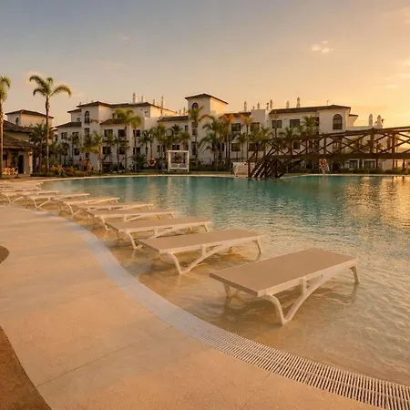 Mirador Hills Luxury Hills Gym Pools Restaurants Apartman