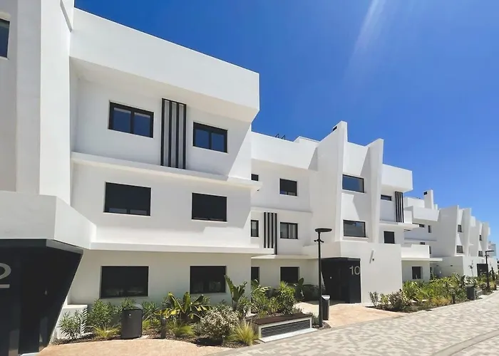 Mirador Hills Luxury Hills Gym Pools Restaurants * Estepona