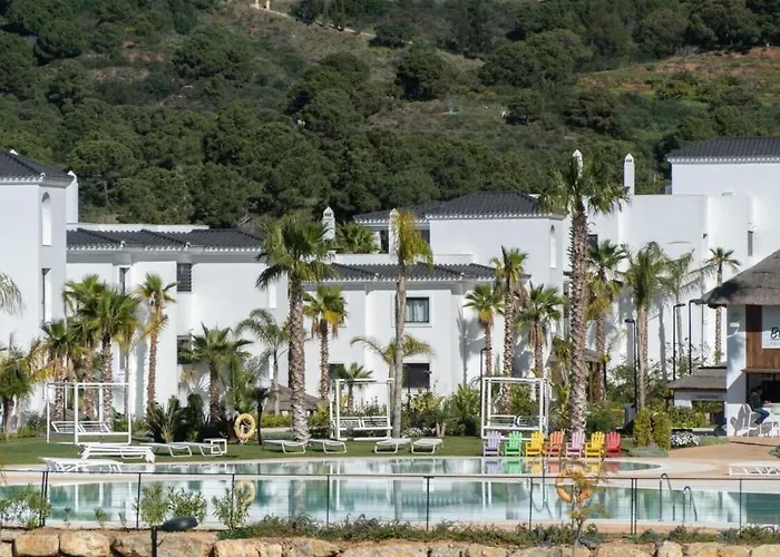 Mirador Hills Luxury Hills Gym Pools Restaurants דירה אסטפונה