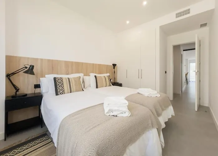 Mirador Hills Luxury Hills Gym Pools Restaurants