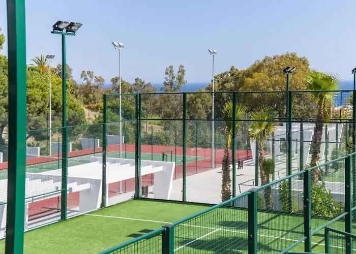 Mirador Hills Luxury Hills Gym Pools Restaurants דירה