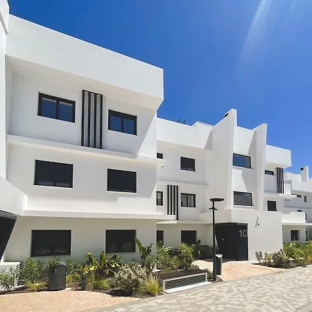 Mirador Hills Luxury Hills Gym Pools Restaurants * Естепона